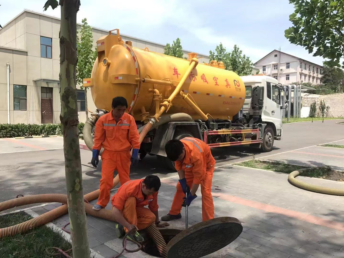 南靖化粪池清理与5-8吨吸粪车施工效率分析